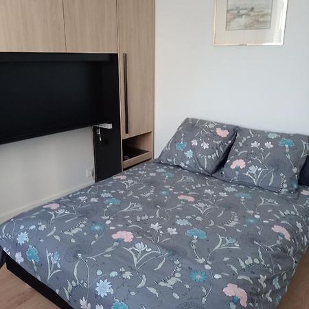 Appartement F2 Meuble Centre Ville Брив ла Гайард Екстериор снимка