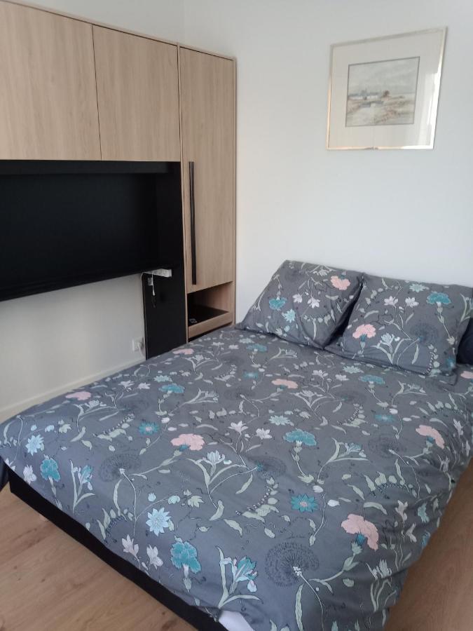 Appartement F2 Meuble Centre Ville Брив ла Гайард Екстериор снимка